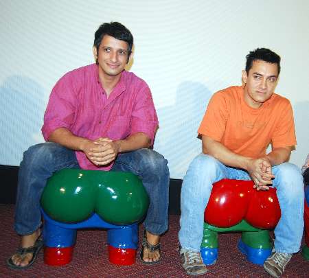 Aamir Khan and Sharman Joshi