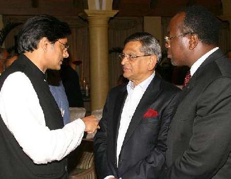 S M Krishna, Shashi Tharoor & Zambia Ambassador