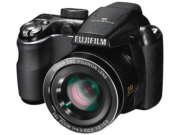 FujiFilm FinePix S3200 / S3250