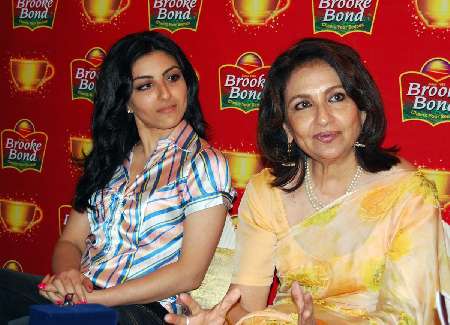 Sharmila Tagore & Soha Ali Khan
